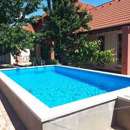 Ferienhaus Judit Alsoors Bagian luar foto
